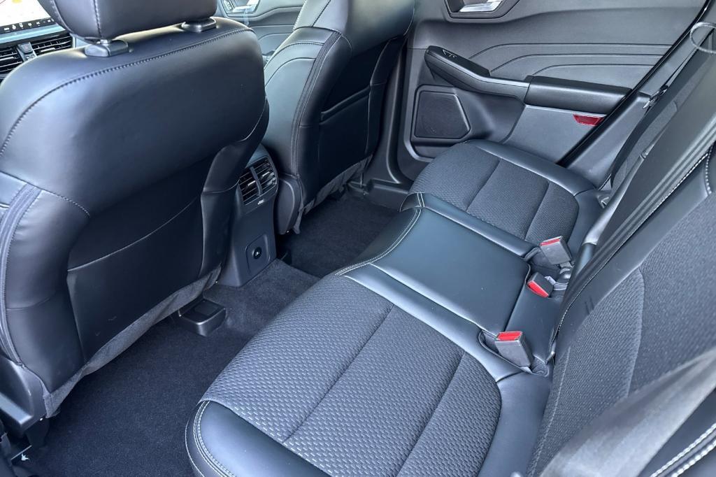 new 2025 Ford Escape car, priced at $30,340