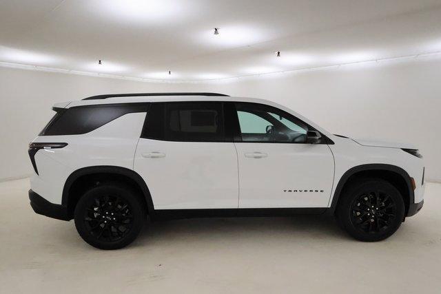 used 2024 Chevrolet Traverse car, priced at $40,399