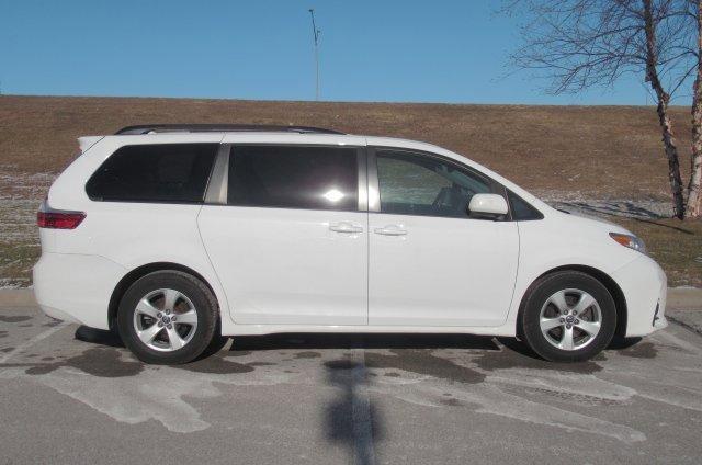 used 2020 Toyota Sienna car, priced at $25,900