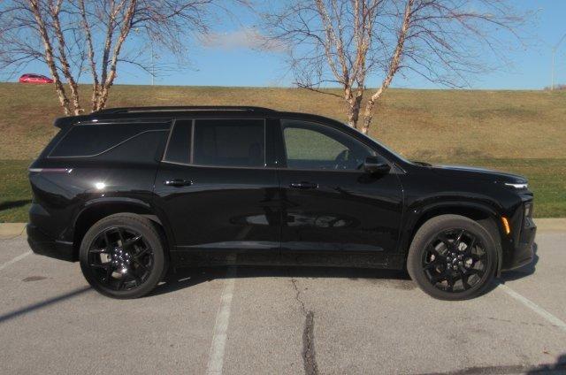 used 2024 Chevrolet Traverse car, priced at $55,990