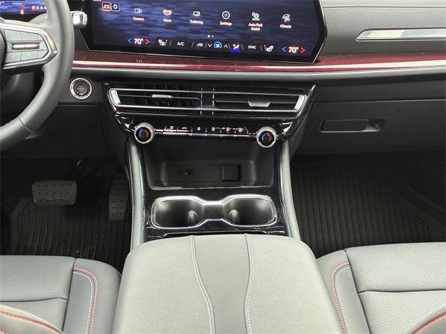 new 2025 Chevrolet Traverse car, priced at $50,950