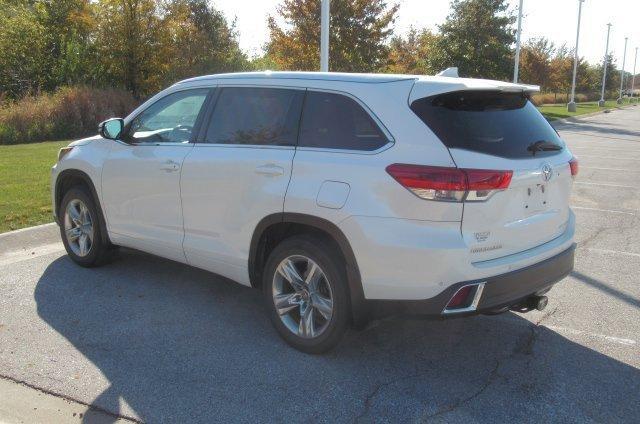 used 2018 Toyota Highlander car, priced at $28,780