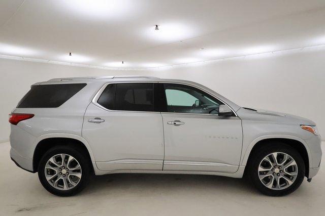used 2021 Chevrolet Traverse car, priced at $33,499