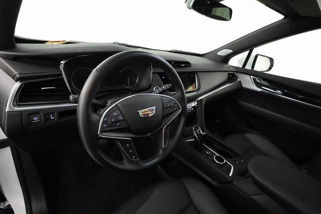 used 2025 Cadillac XT5 car, priced at $44,014