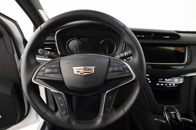 used 2025 Cadillac XT5 car, priced at $44,014
