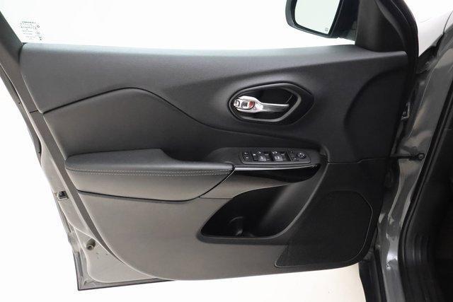 used 2023 Jeep Cherokee car, priced at $23,395