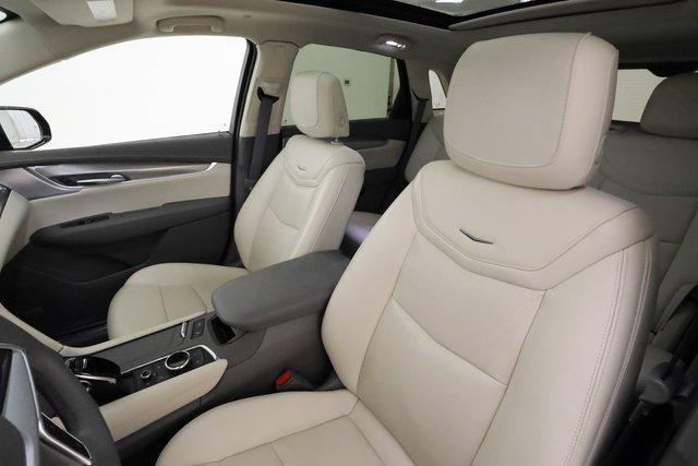 used 2025 Cadillac XT5 car, priced at $43,838