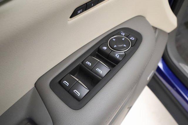 used 2025 Cadillac XT5 car, priced at $43,838