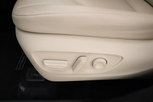used 2022 Toyota Highlander car, priced at $33,765