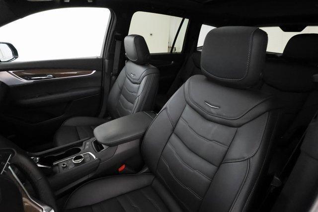 used 2025 Cadillac XT6 car, priced at $55,960