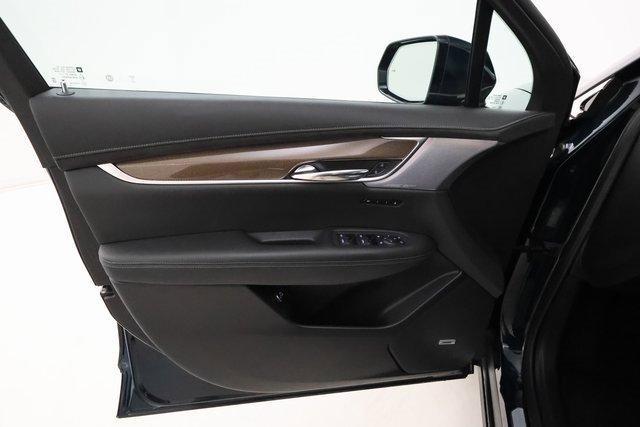 used 2025 Cadillac XT6 car, priced at $55,960