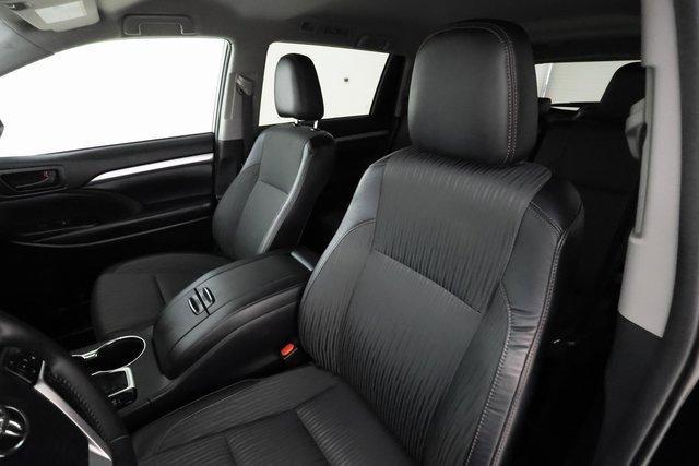 used 2019 Toyota Highlander car, priced at $24,424