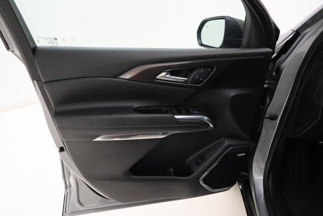 used 2025 Chevrolet Traverse car, priced at $50,989