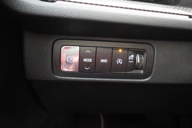 used 2025 Chevrolet Traverse car, priced at $50,989