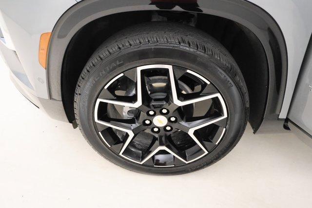 used 2025 Chevrolet Traverse car, priced at $50,989
