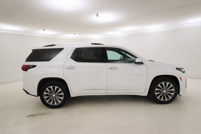 used 2022 Chevrolet Traverse car, priced at $33,011