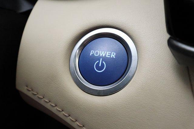 used 2020 Toyota Highlander Hybrid car, priced at $30,000