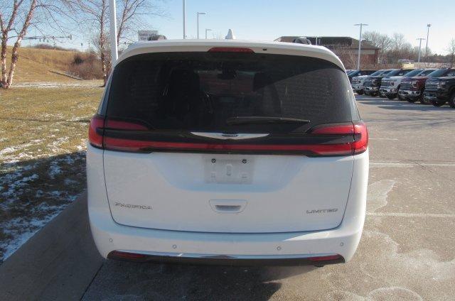 used 2022 Chrysler Pacifica car, priced at $27,500