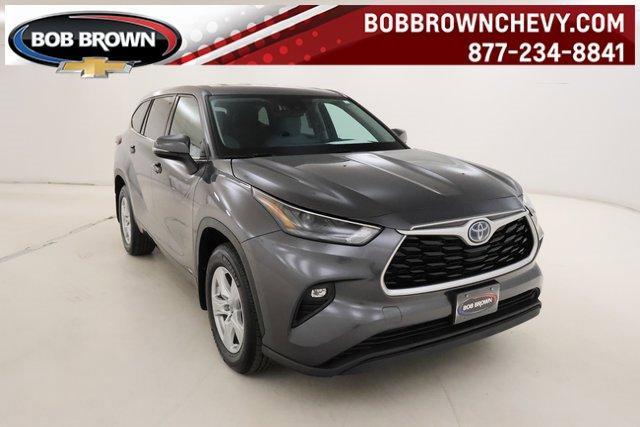 used 2022 Toyota Highlander Hybrid car, priced at $31,700