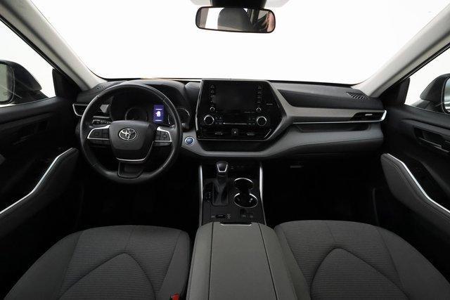 used 2022 Toyota Highlander Hybrid car, priced at $31,700