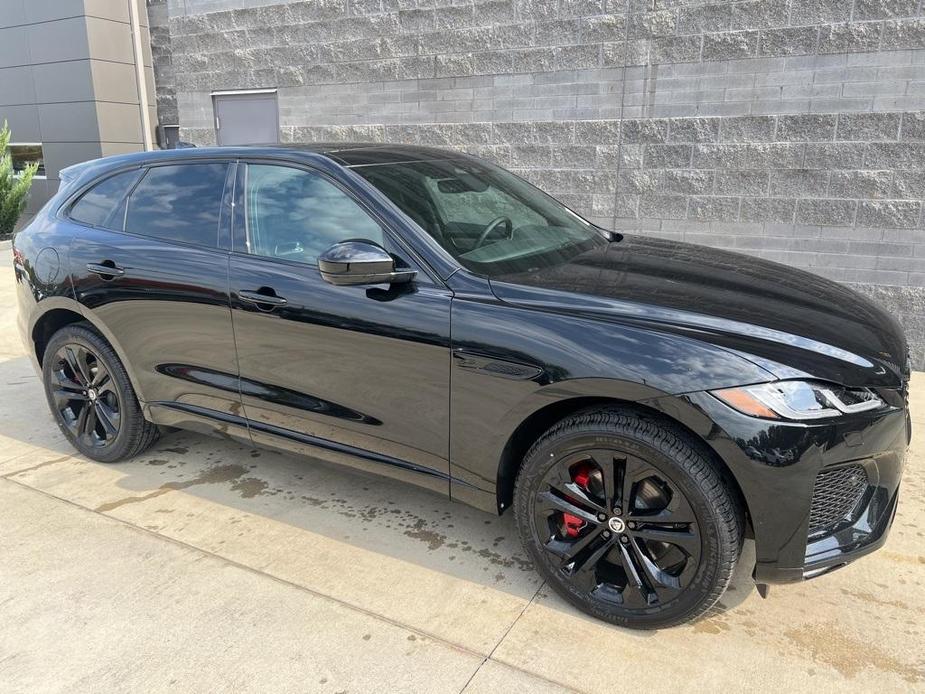 new 2025 Jaguar F-PACE car, priced at $81,358