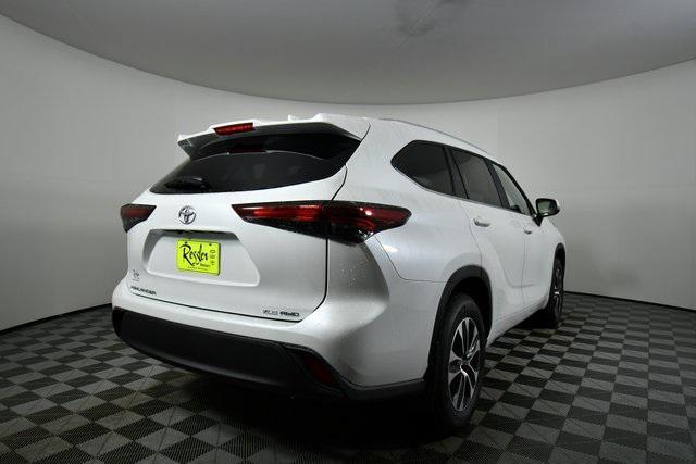 new 2025 Toyota Highlander car, priced at $46,118