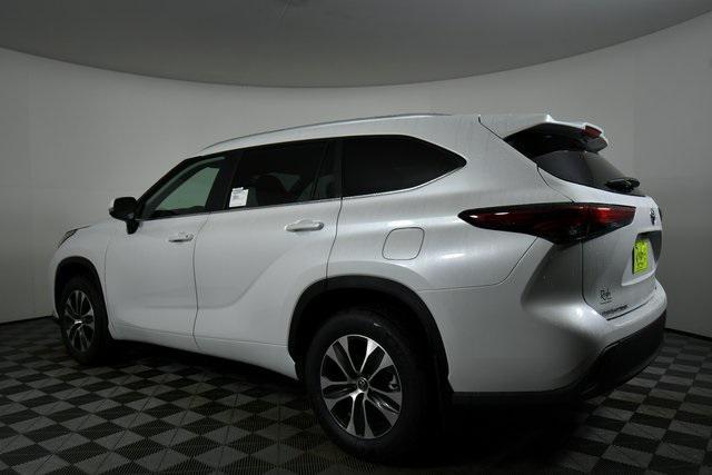 new 2025 Toyota Highlander car, priced at $46,118
