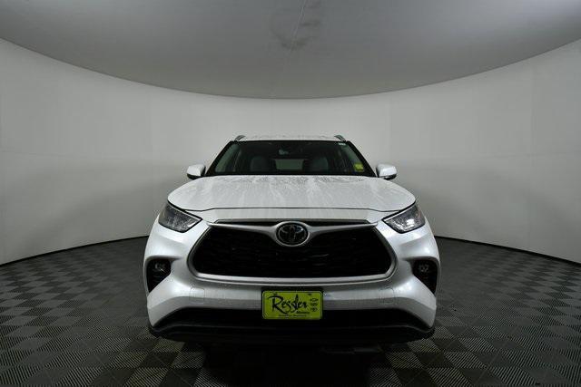 new 2025 Toyota Highlander car, priced at $46,118