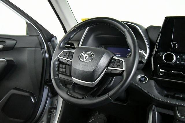 used 2023 Toyota Highlander car, priced at $36,491