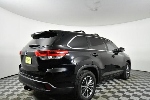used 2017 Toyota Highlander car, priced at $17,490