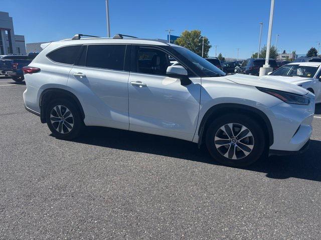 used 2021 Toyota Highlander car, priced at $31,490