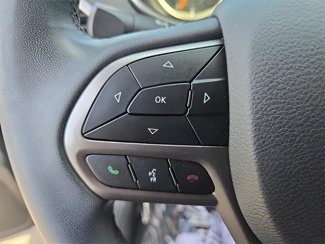 used 2020 Jeep Cherokee car, priced at $19,927