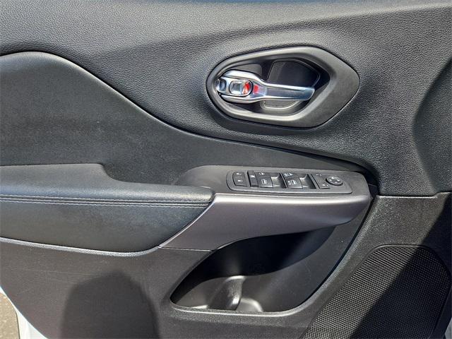 used 2020 Jeep Cherokee car, priced at $21,227