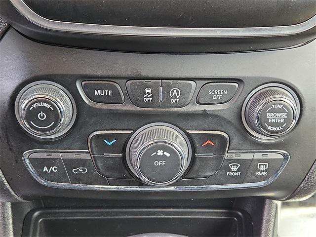 used 2020 Jeep Cherokee car, priced at $21,227