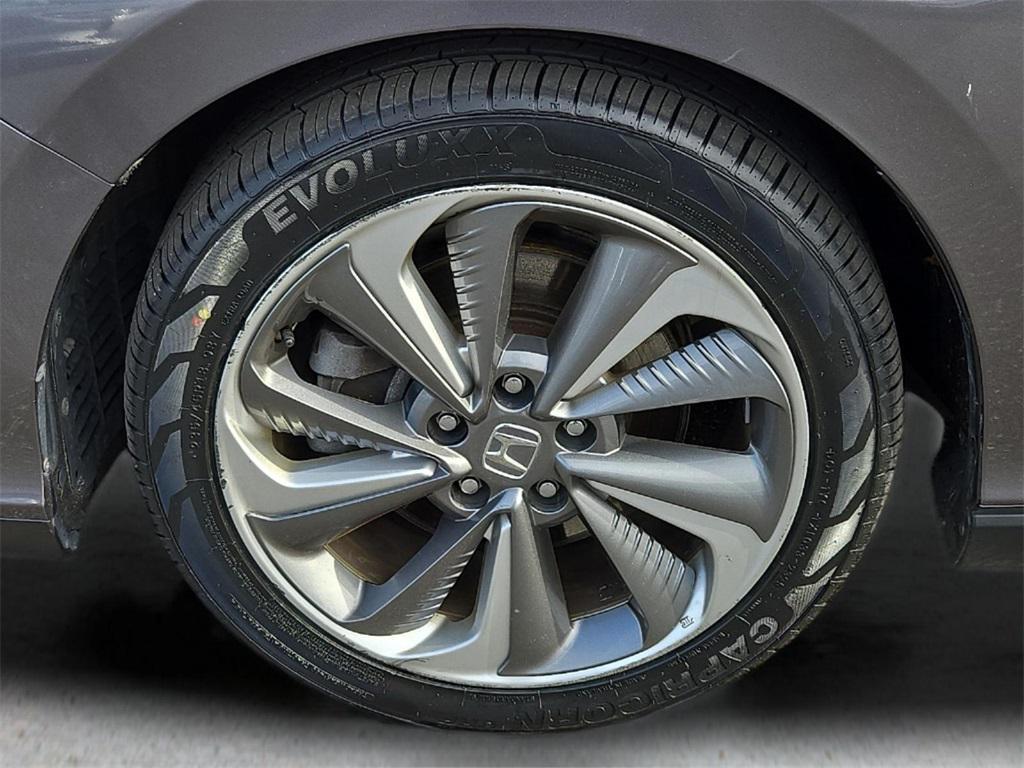 used 2018 Honda Clarity Plug-In Hybrid car, priced at $12,677