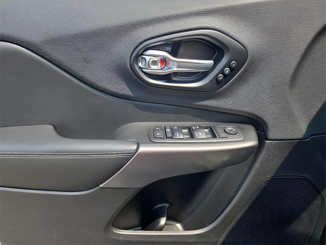used 2019 Jeep Cherokee car, priced at $24,227