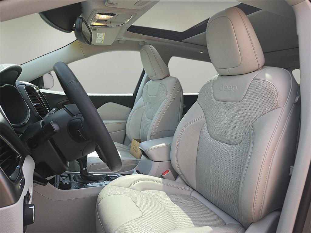 used 2021 Jeep Cherokee car, priced at $25,977