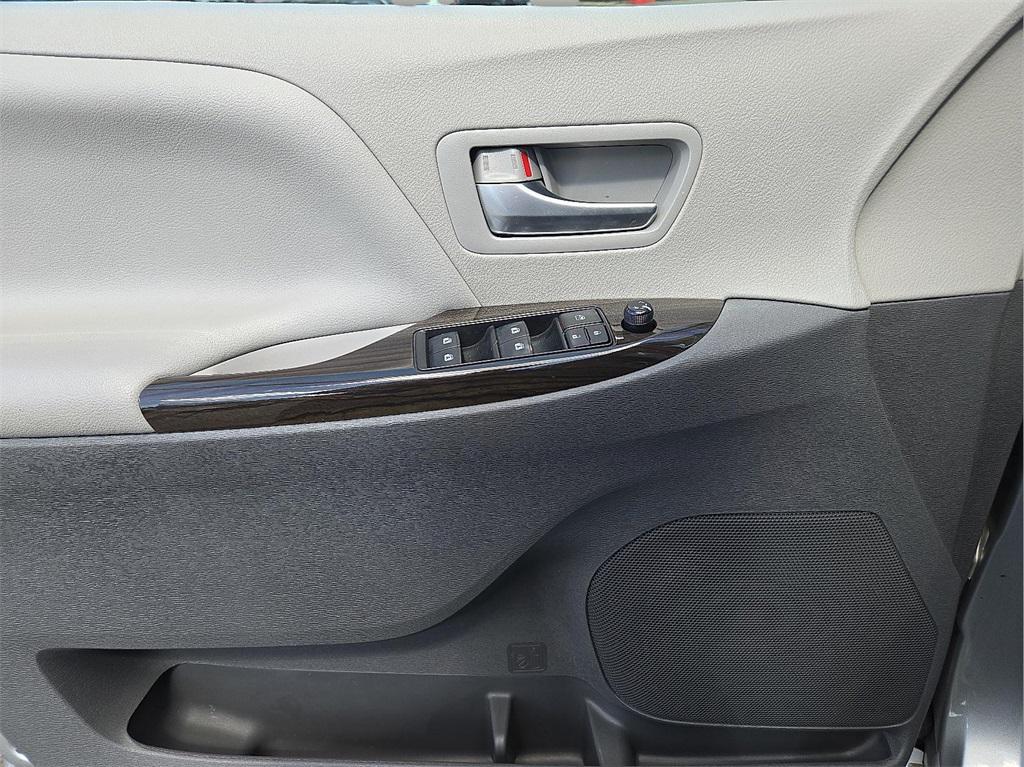used 2019 Toyota Sienna car, priced at $26,977