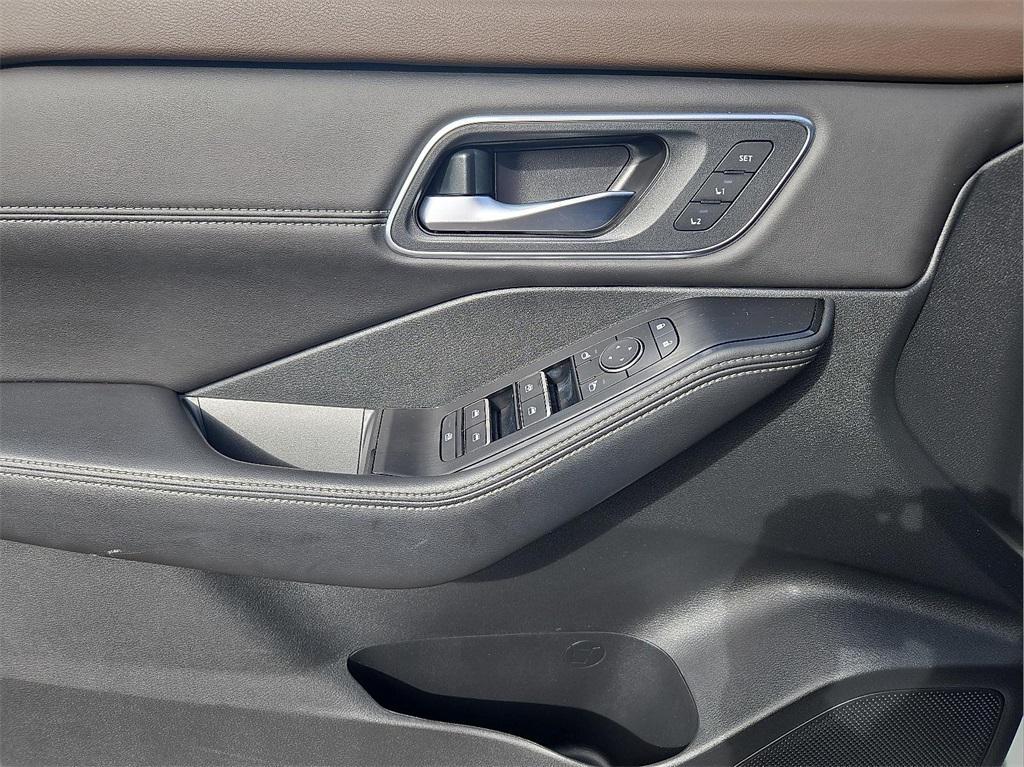 used 2022 Nissan Rogue car, priced at $26,677