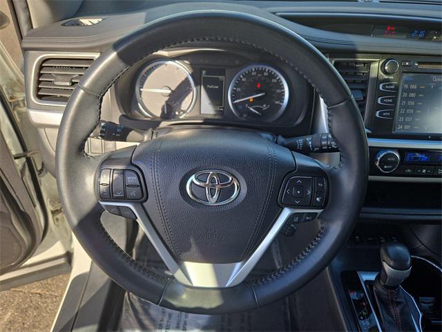 used 2019 Toyota Highlander car, priced at $28,977