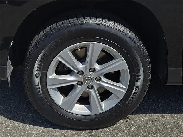 used 2013 Toyota Highlander car, priced at $14,227