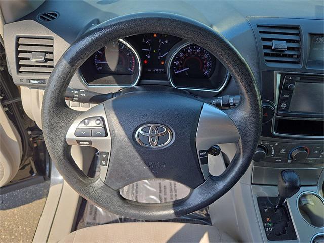 used 2013 Toyota Highlander car, priced at $14,227