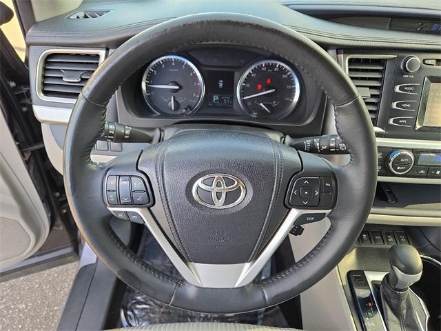 used 2014 Toyota Highlander car, priced at $15,977