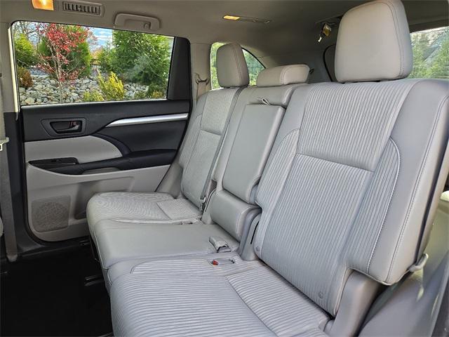 used 2014 Toyota Highlander car, priced at $15,977