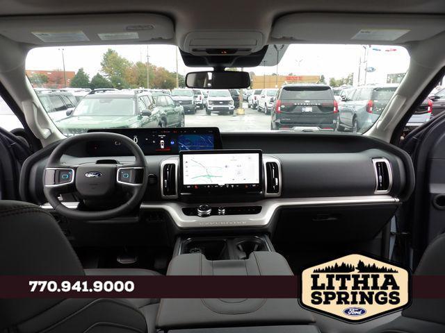 new 2025 Ford Expedition car, priced at $67,614