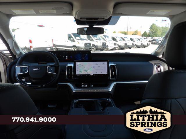 new 2025 Ford Expedition car, priced at $72,250