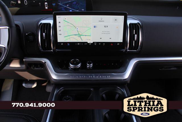 new 2025 Ford Expedition car, priced at $79,690