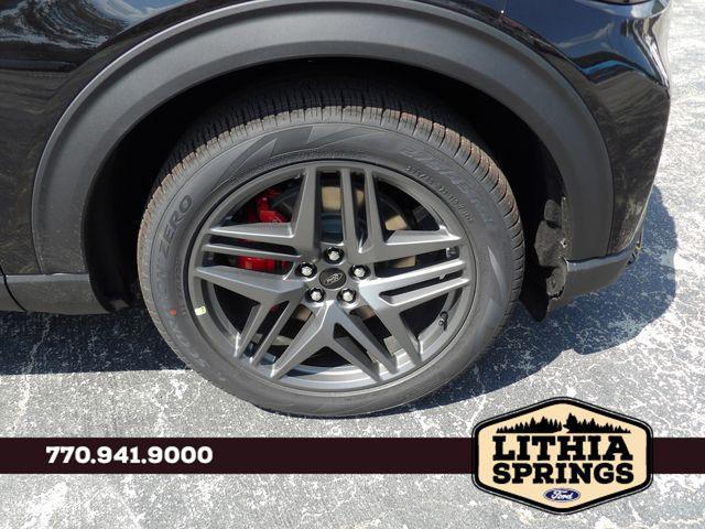 new 2025 Ford Explorer car, priced at $40,096