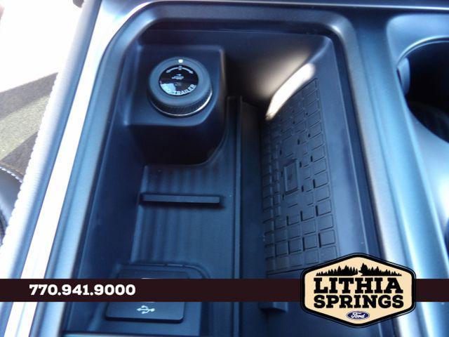 new 2025 Ford Expedition car, priced at $77,897