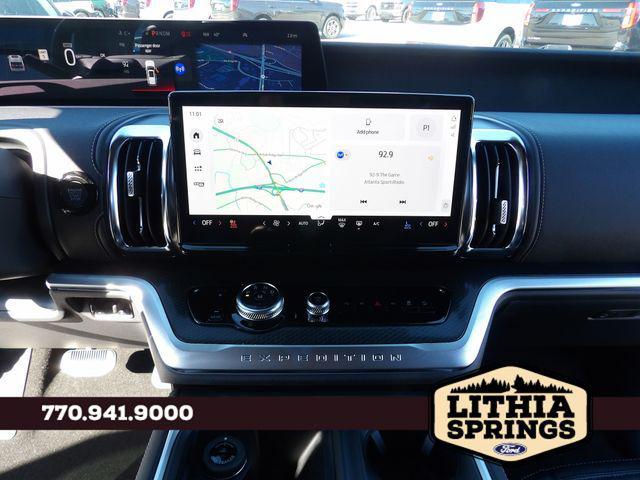 new 2025 Ford Expedition car, priced at $77,897